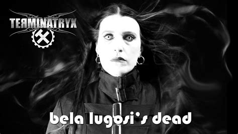 “Bela Lugosi's Dead” - Uma Sinfonia de Guitarras Suspensas e Vocais Enigmáticos que Despertam o Horror Gótico