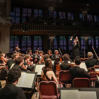  Concierto de Aranjuez: Uma Sinfonia Romântica Entre Guitarra e Orquestra